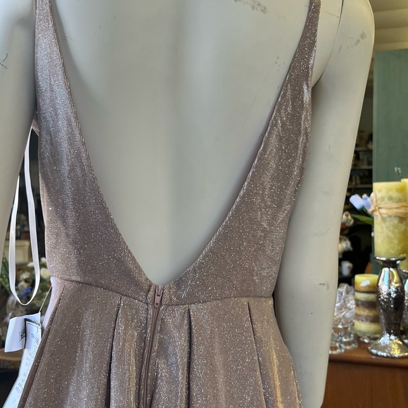 Dress - Picture 4 of 12